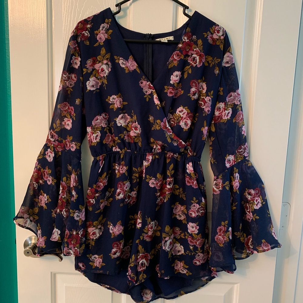 Floral romper🌸